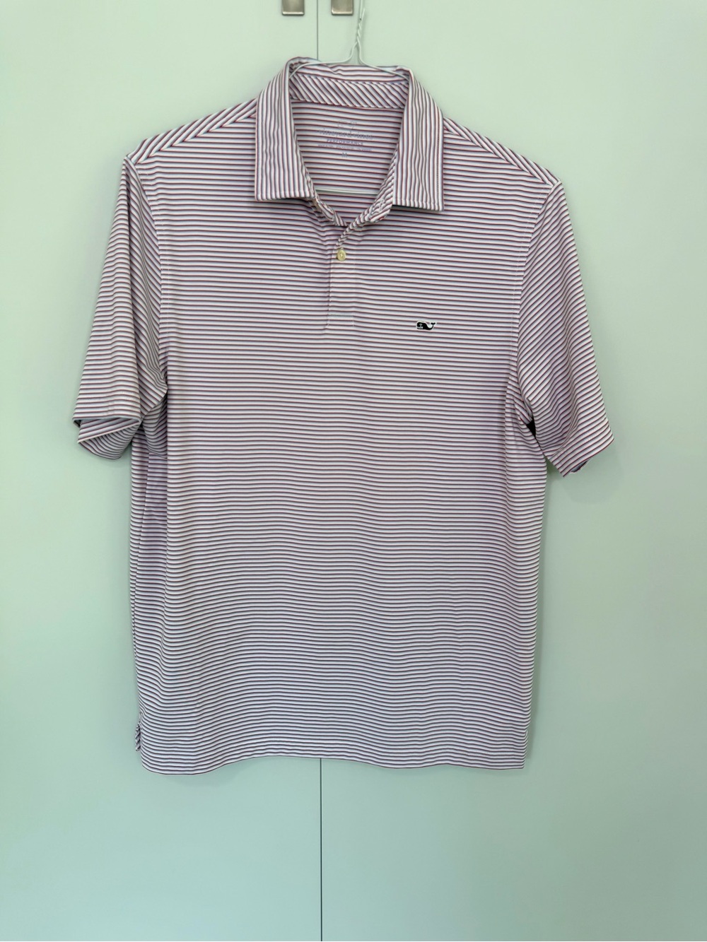 VINEYARD VINES Men’s Performance Stripe Polo in Red White Blue 1K6038